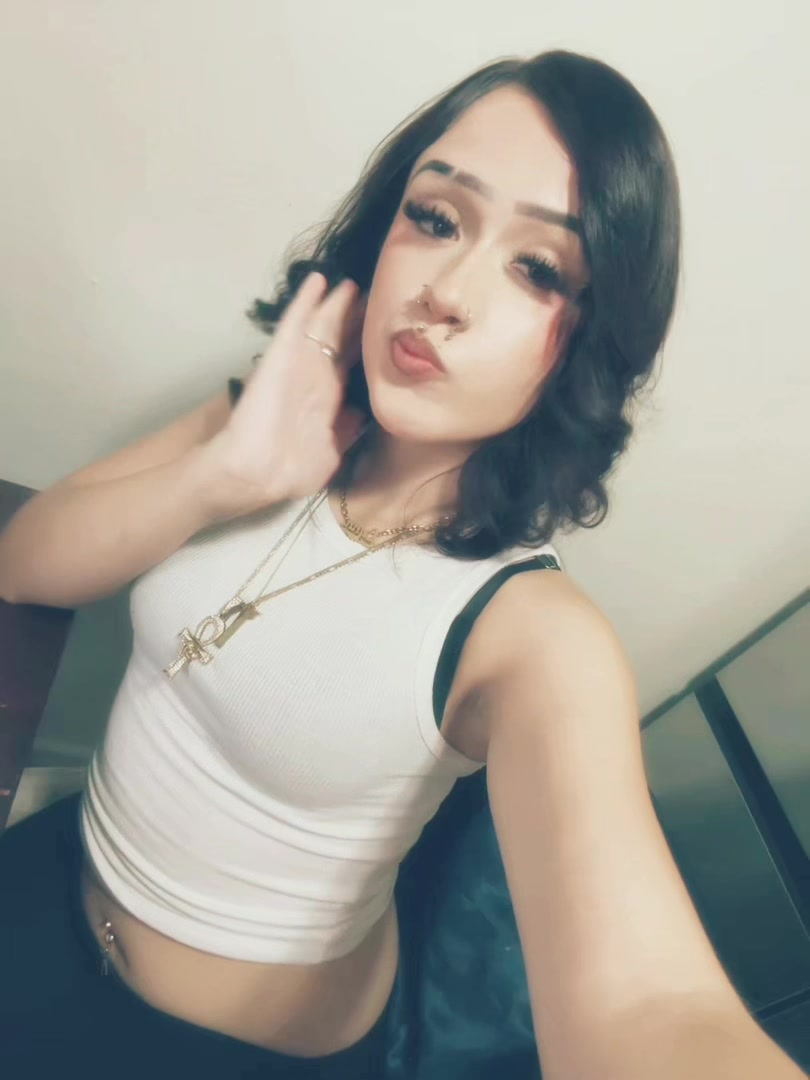 @♛