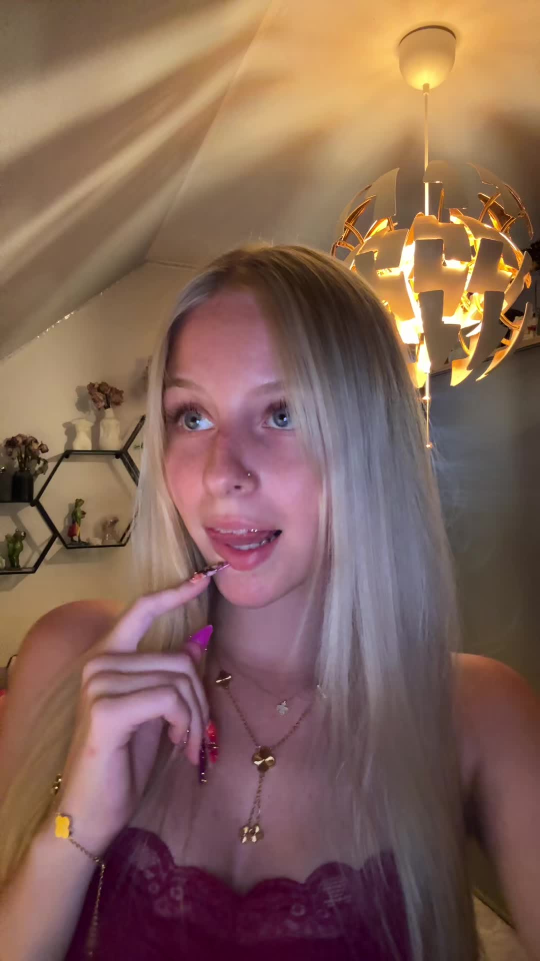 @𝐍𝐞𝐥𝐞