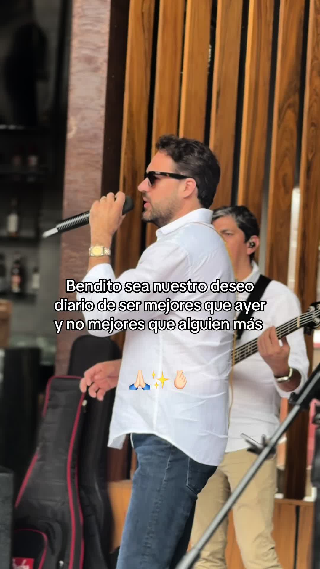 @Hermanos Barbery Oficial