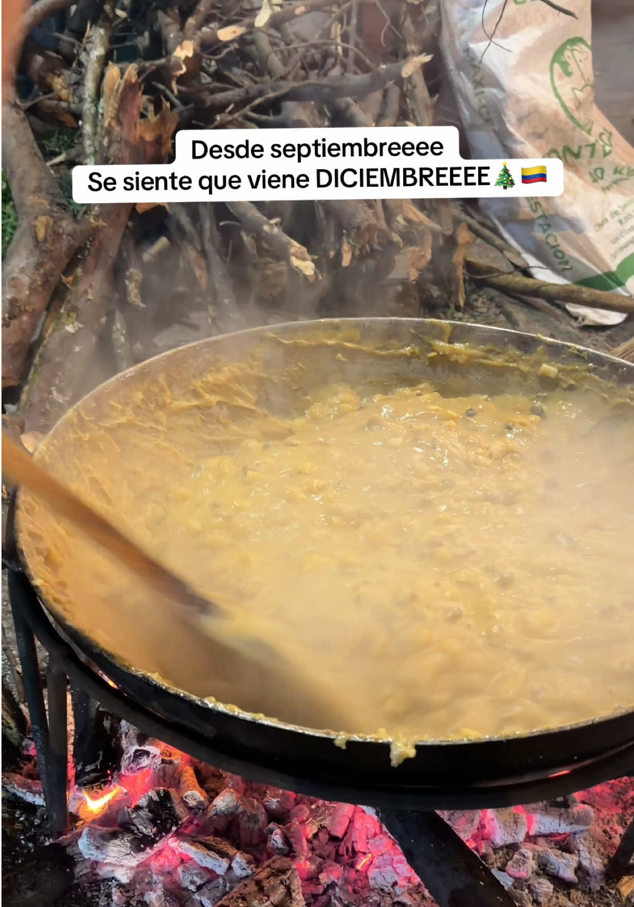 @LolaCarolaFood