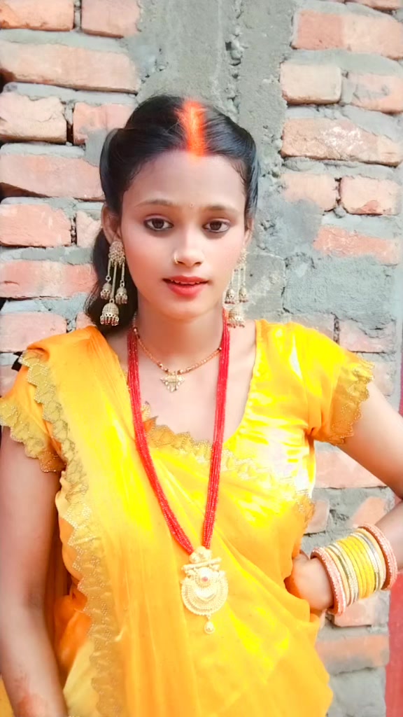 @decent girl ๐ง ๐ ๐ฅบ