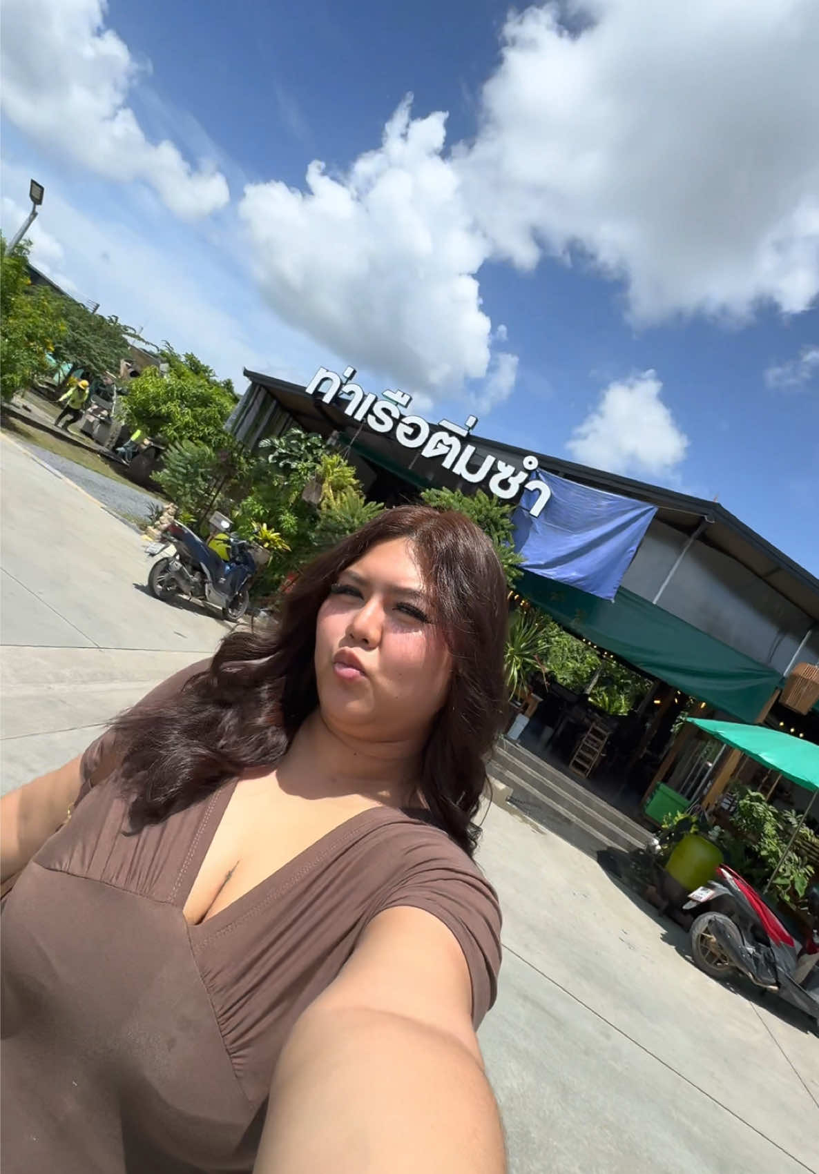 @ฉันชื่อเอลิซ🧿🥥🌴
