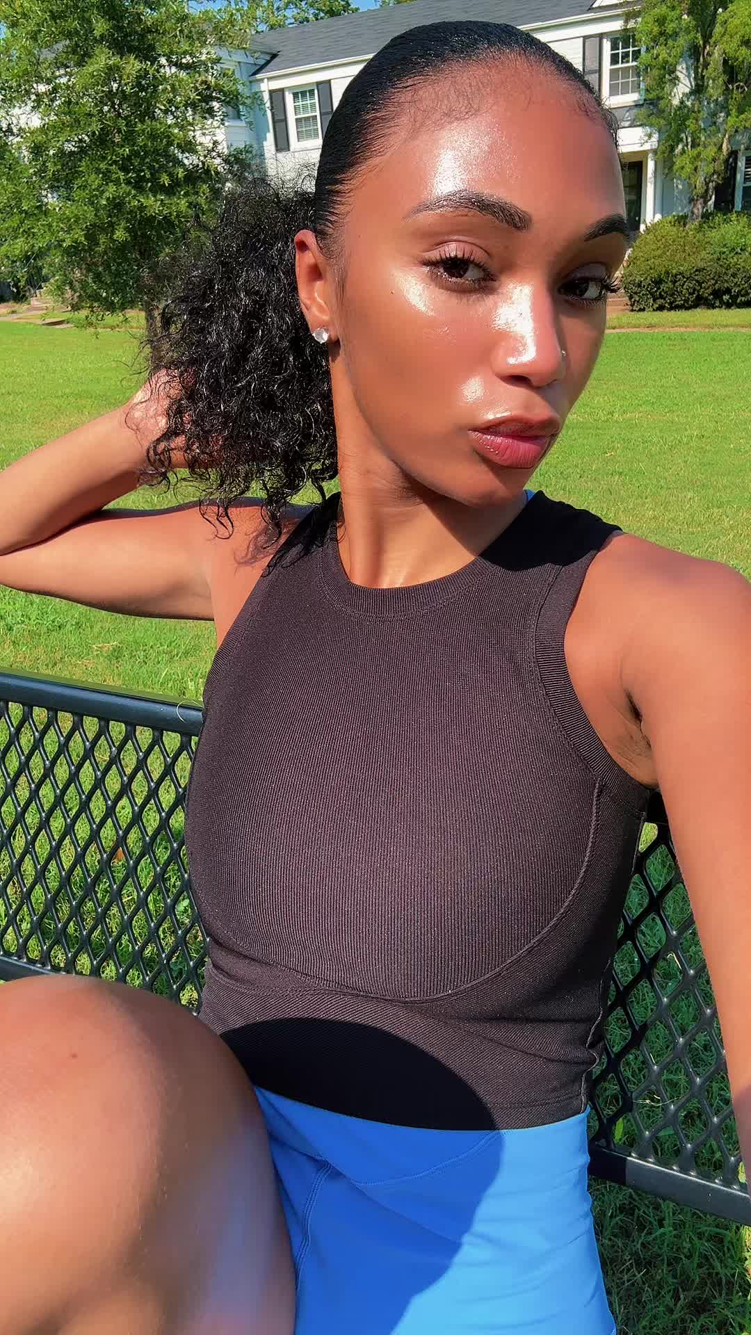 @TheRealGoldenbeautii