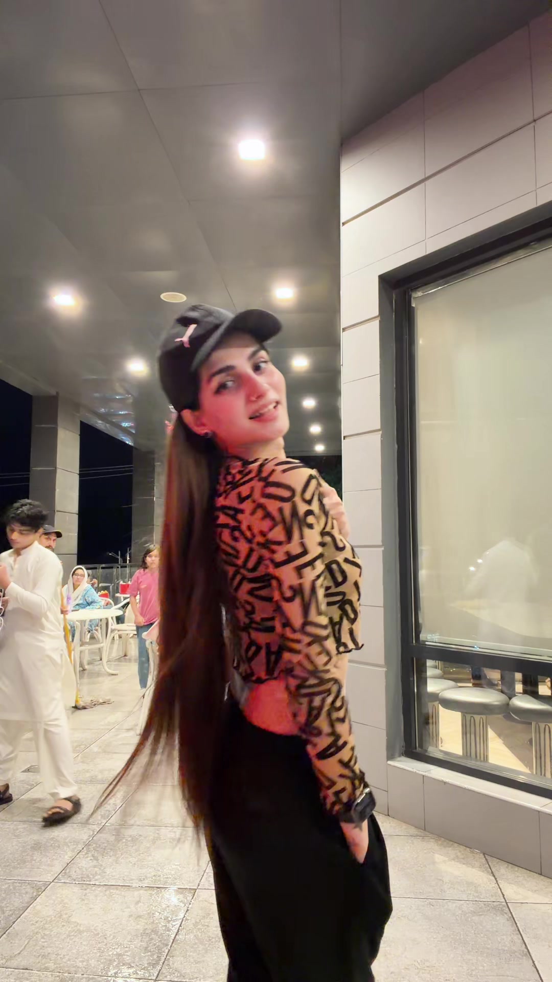 @Sania chaudhary 🖤🖤
