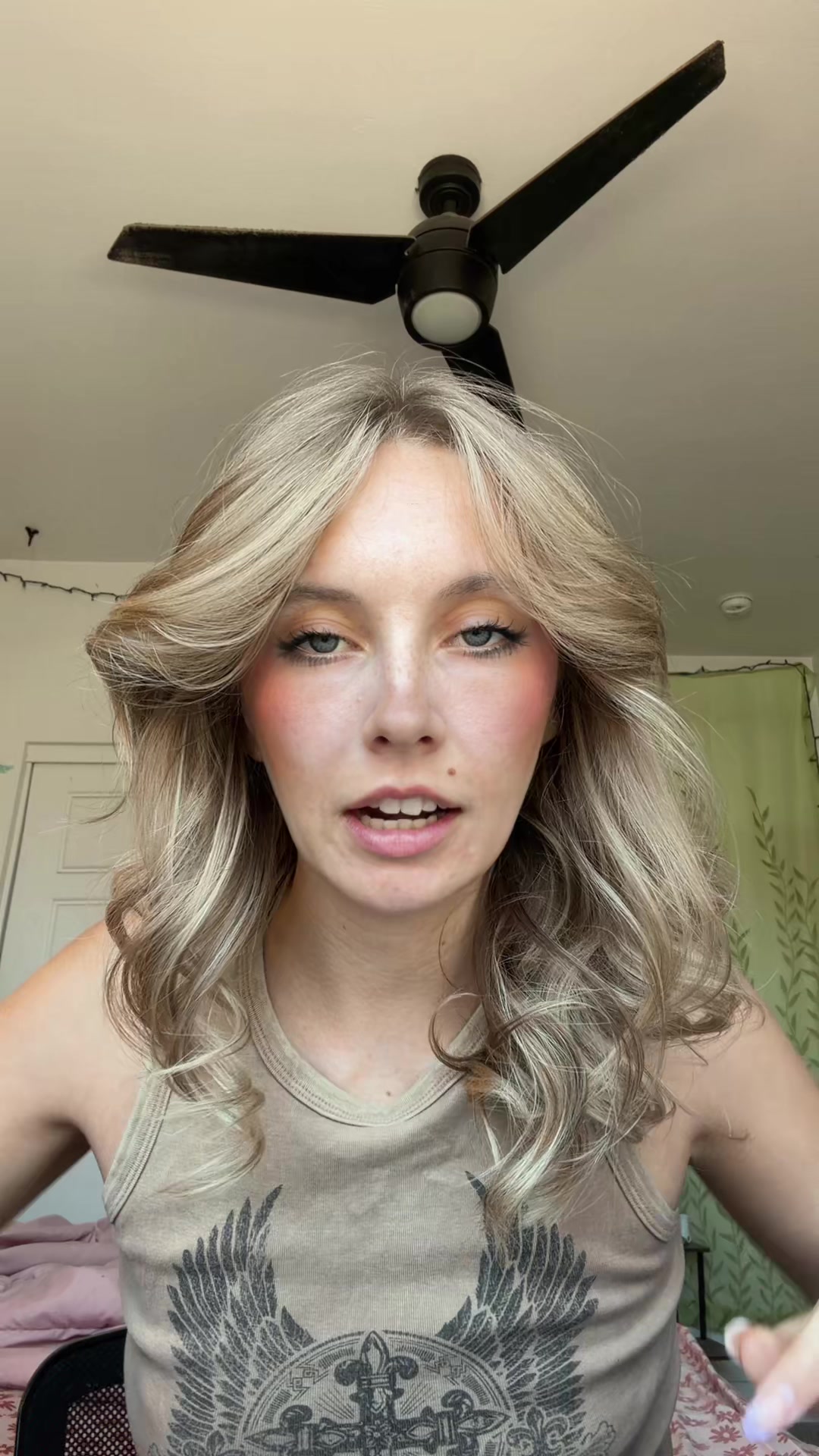 @chloeeee
