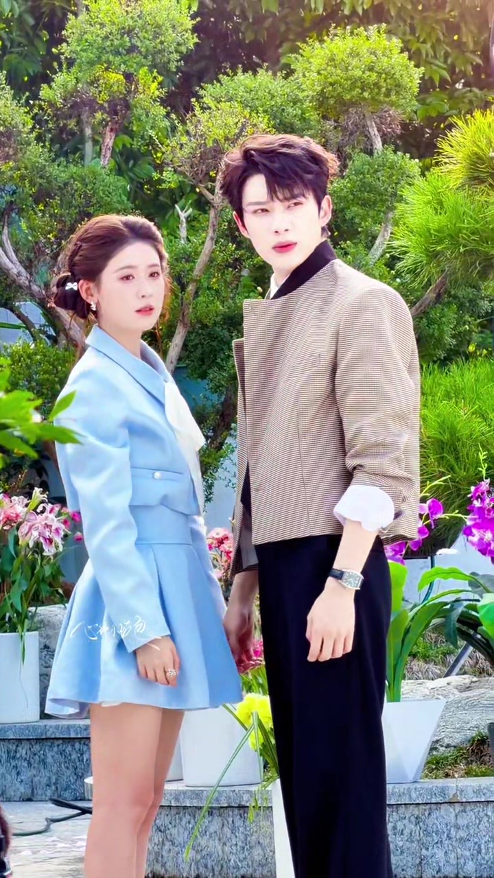 @Kẹo . Bông . Nhỏ ᥫᩣ