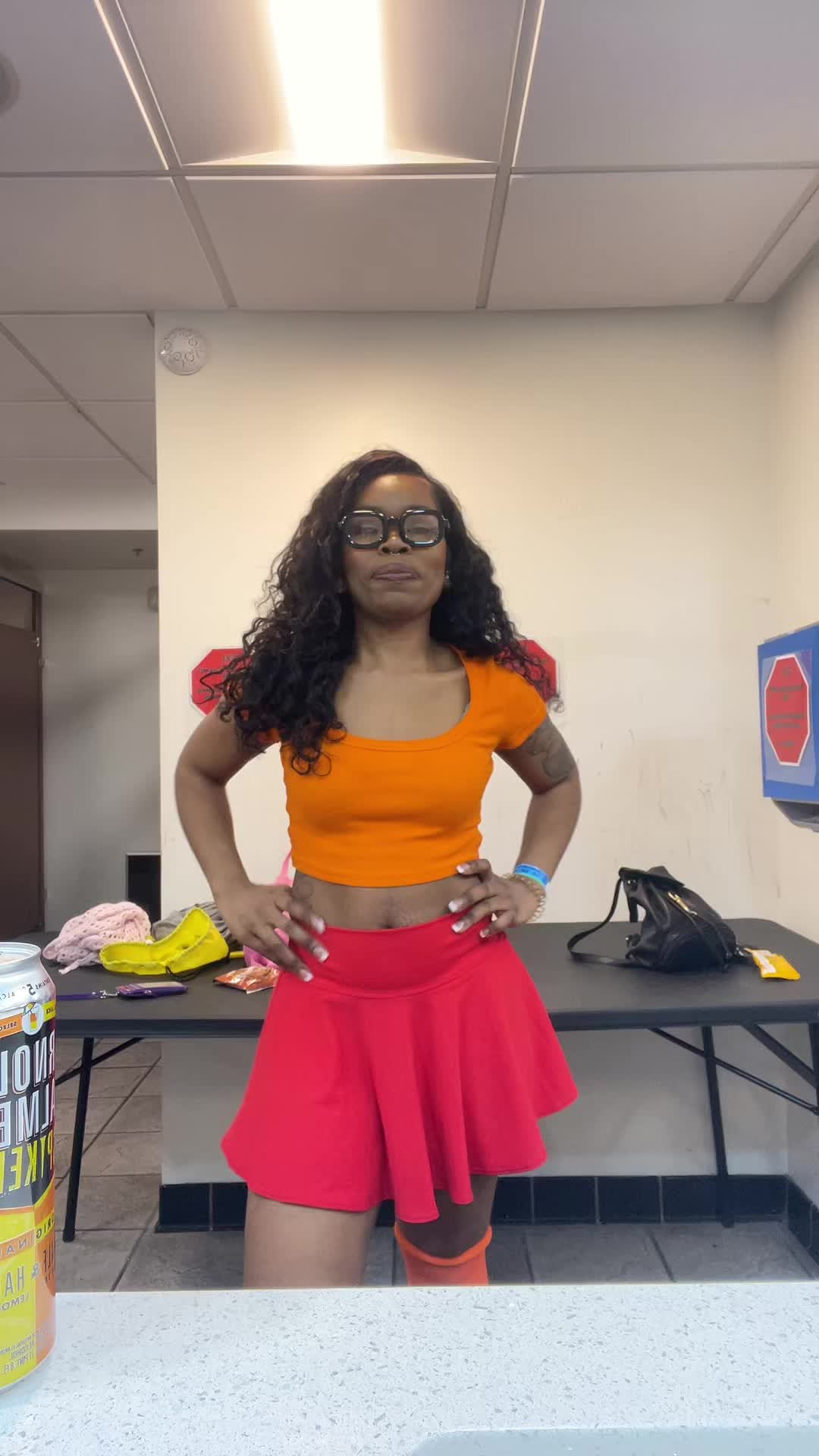 @:3