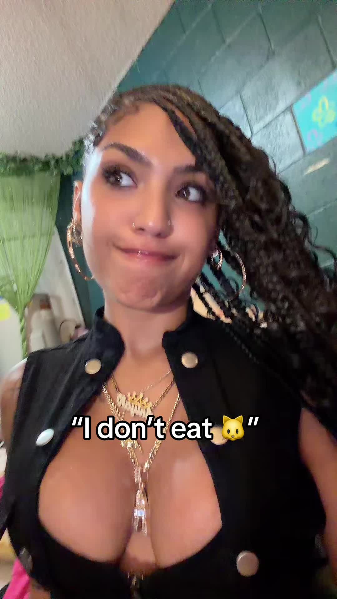 @aniyahalbino