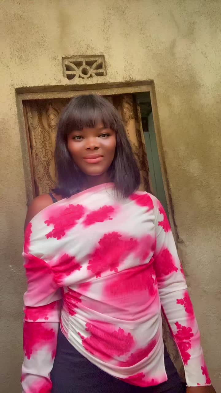 @Gloria Ntumba