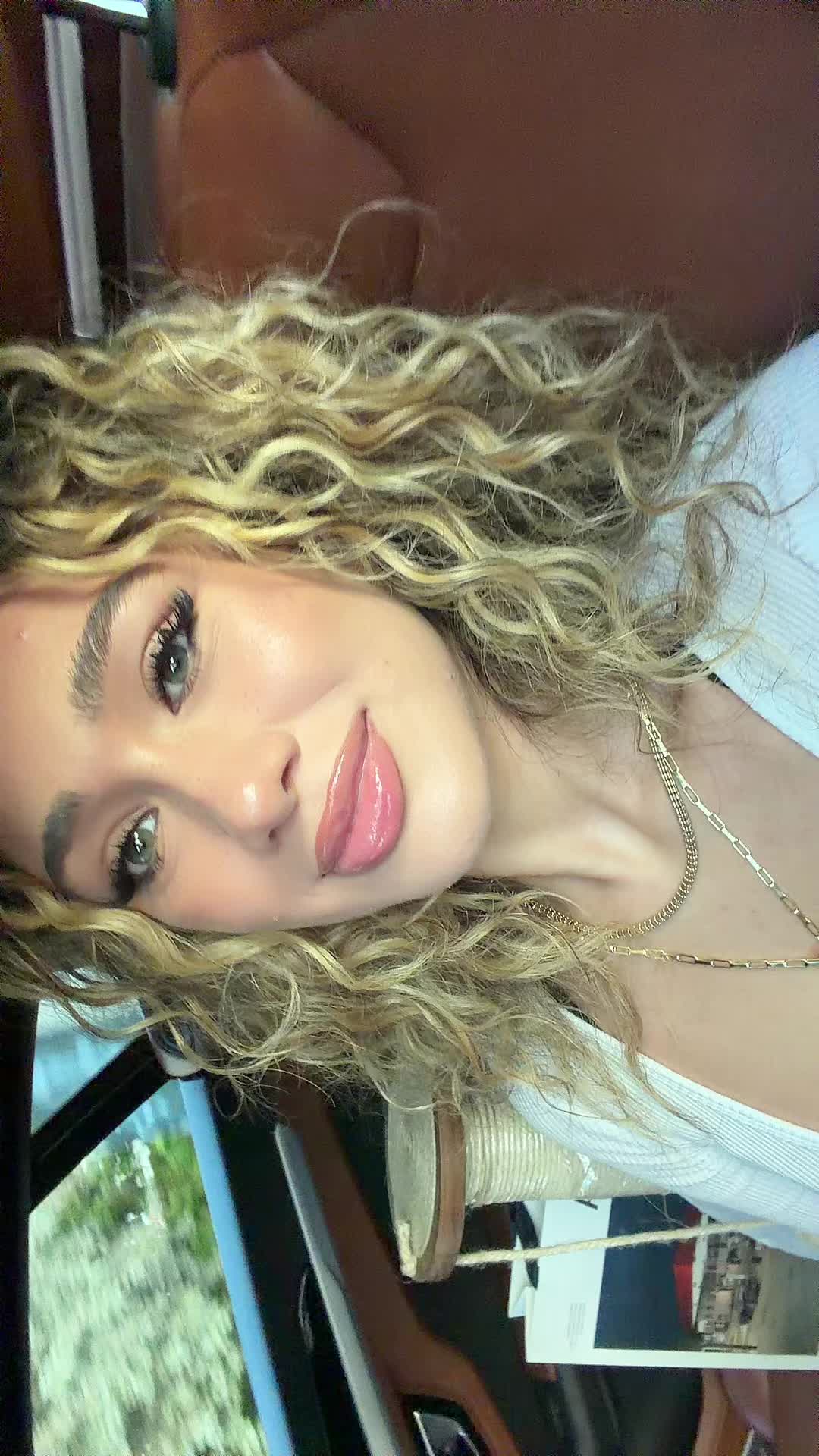 @miabellarivero