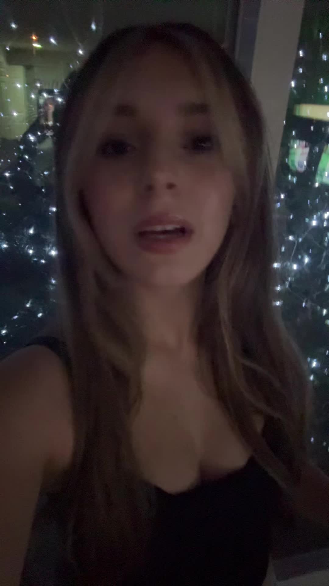 @vivian&ensp;r.