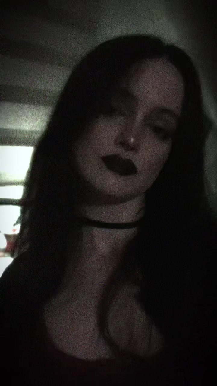 @𝔥𝔢&rsquo;𝔩𝔩𝔤𝔞𖤐