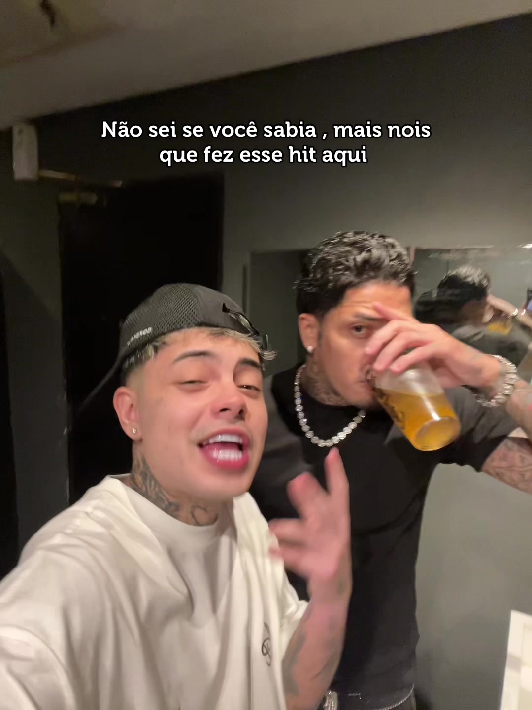 @jhowmc_