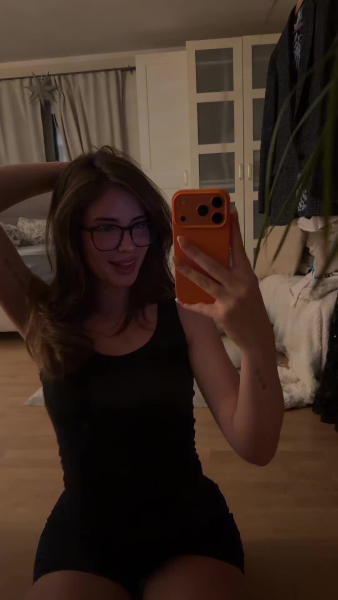 @𝑒