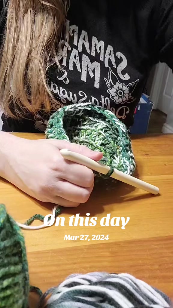 @MadHippieLove 🇨🇦 🧶🤘
