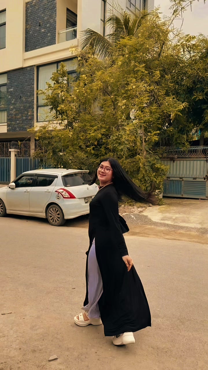 @Maing Lay Htet (Watch)-6.1M