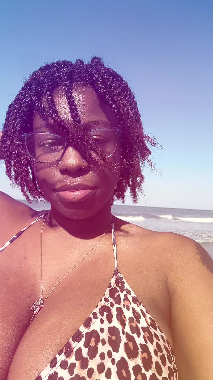 @mari jedaia 💜