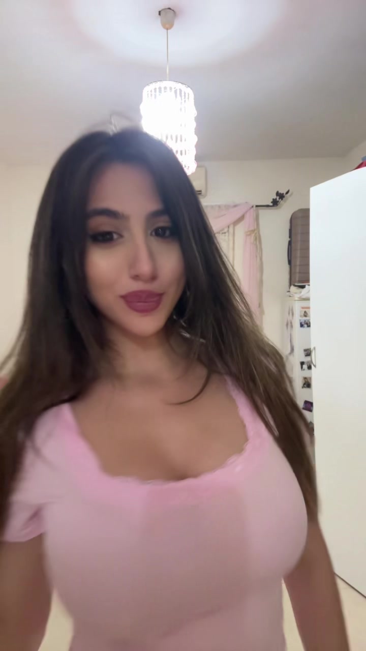 @אסתר מנחם