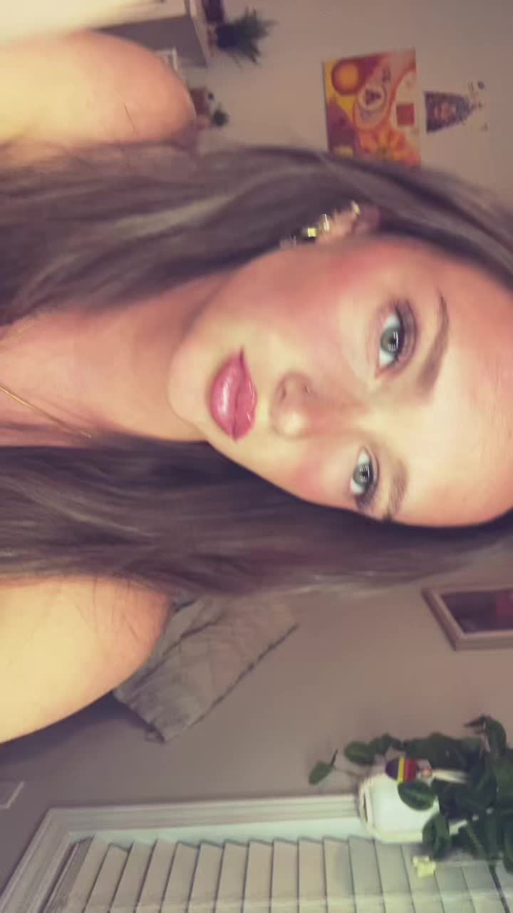 @viaslygirl85