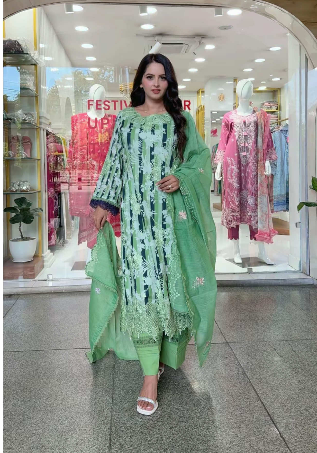 @Saafiya’s Luxury Apparels