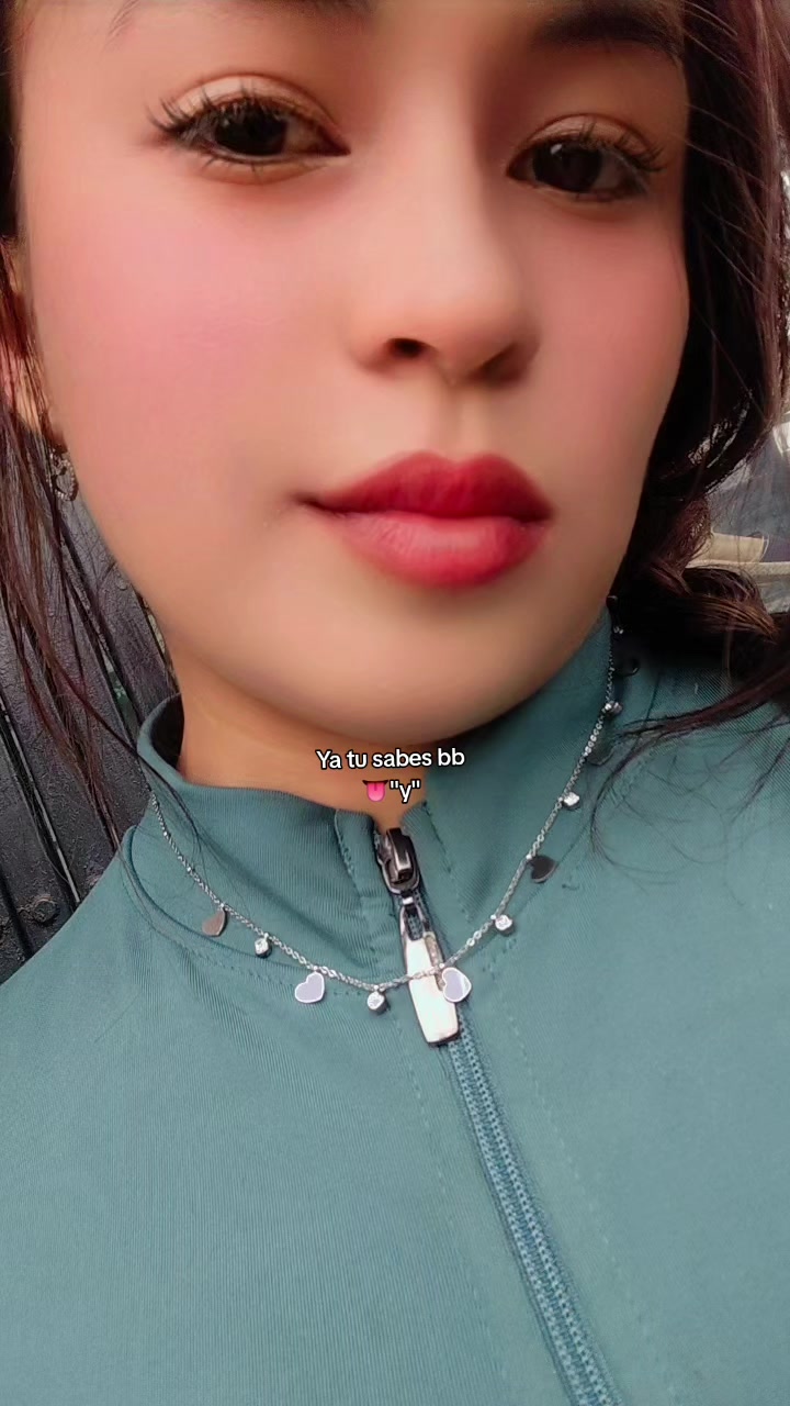 @TU NIÑA👧❤️🖤