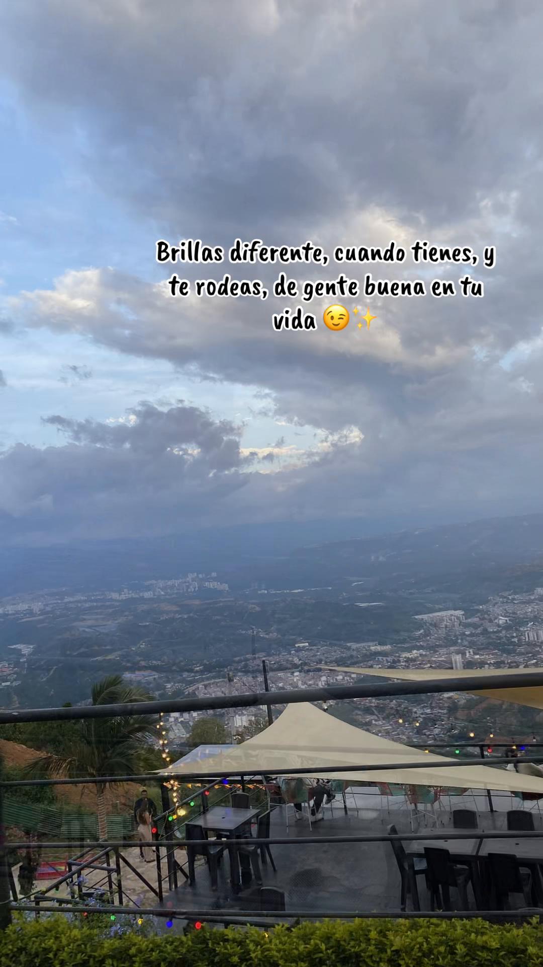 @monik GR🌻🌸