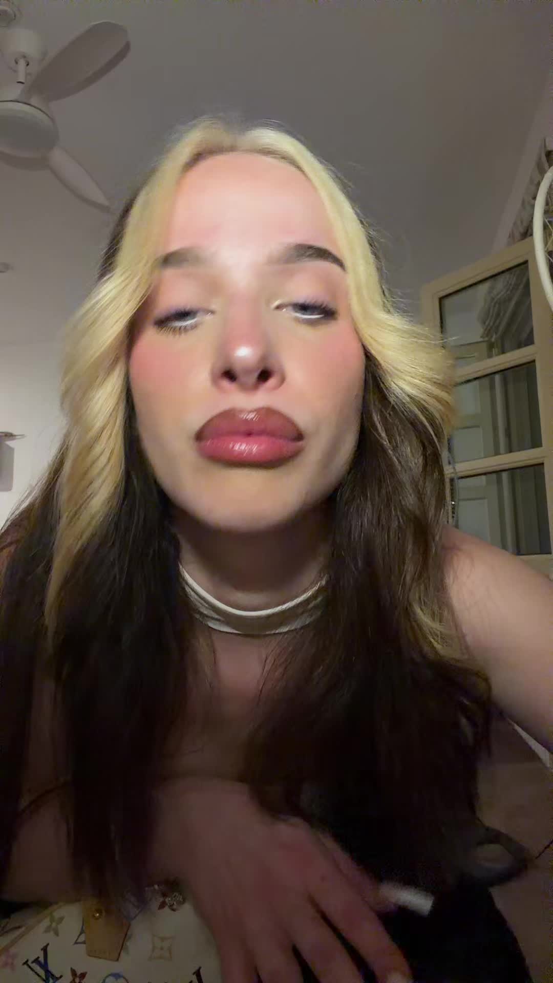 @bruxye