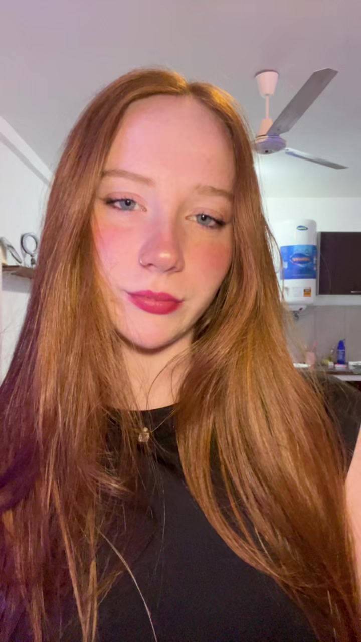 @Tayná