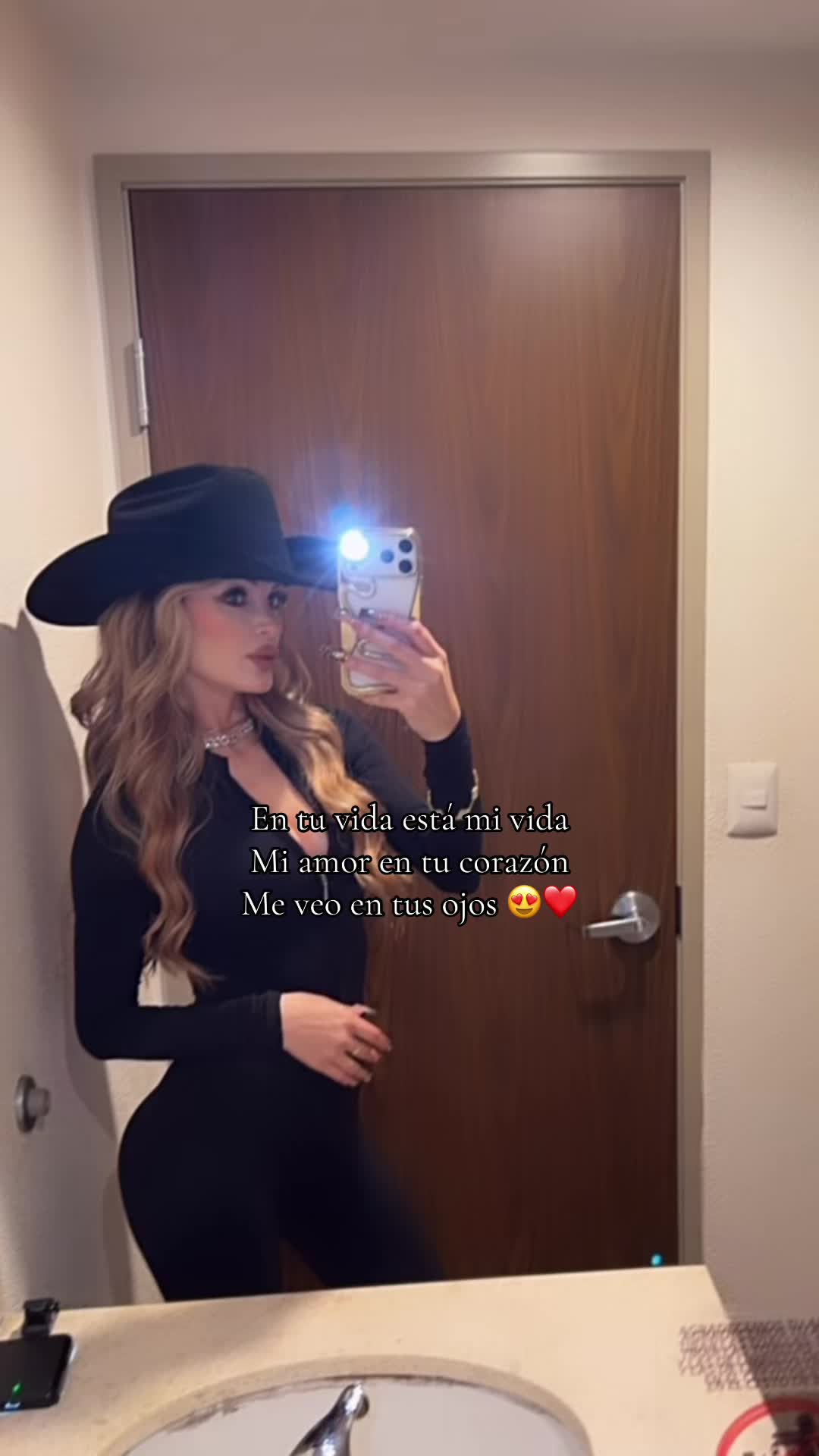 @v__espinosa