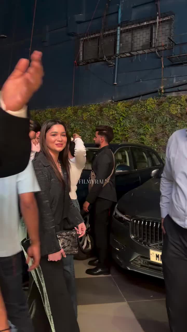 @Sara Tendulkar