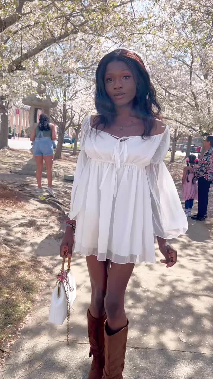 @Bluné Azari Nyengo