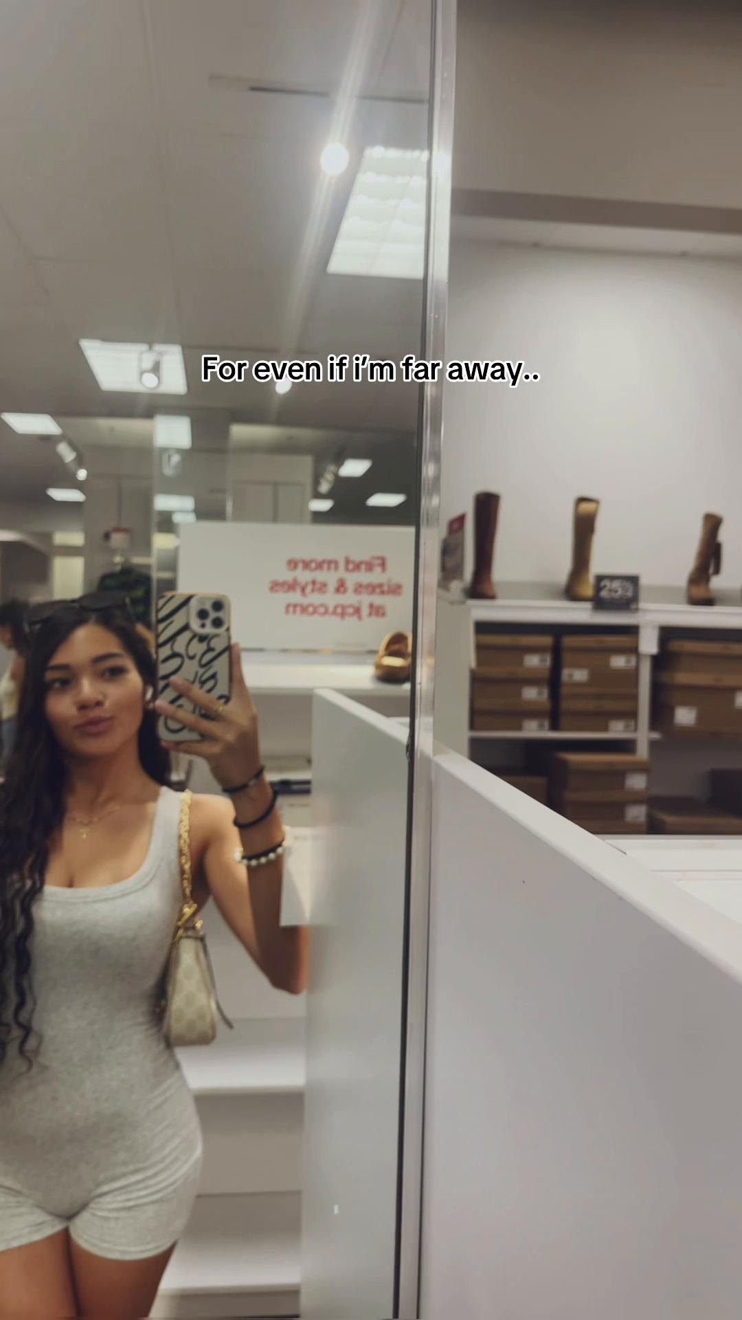 @♛