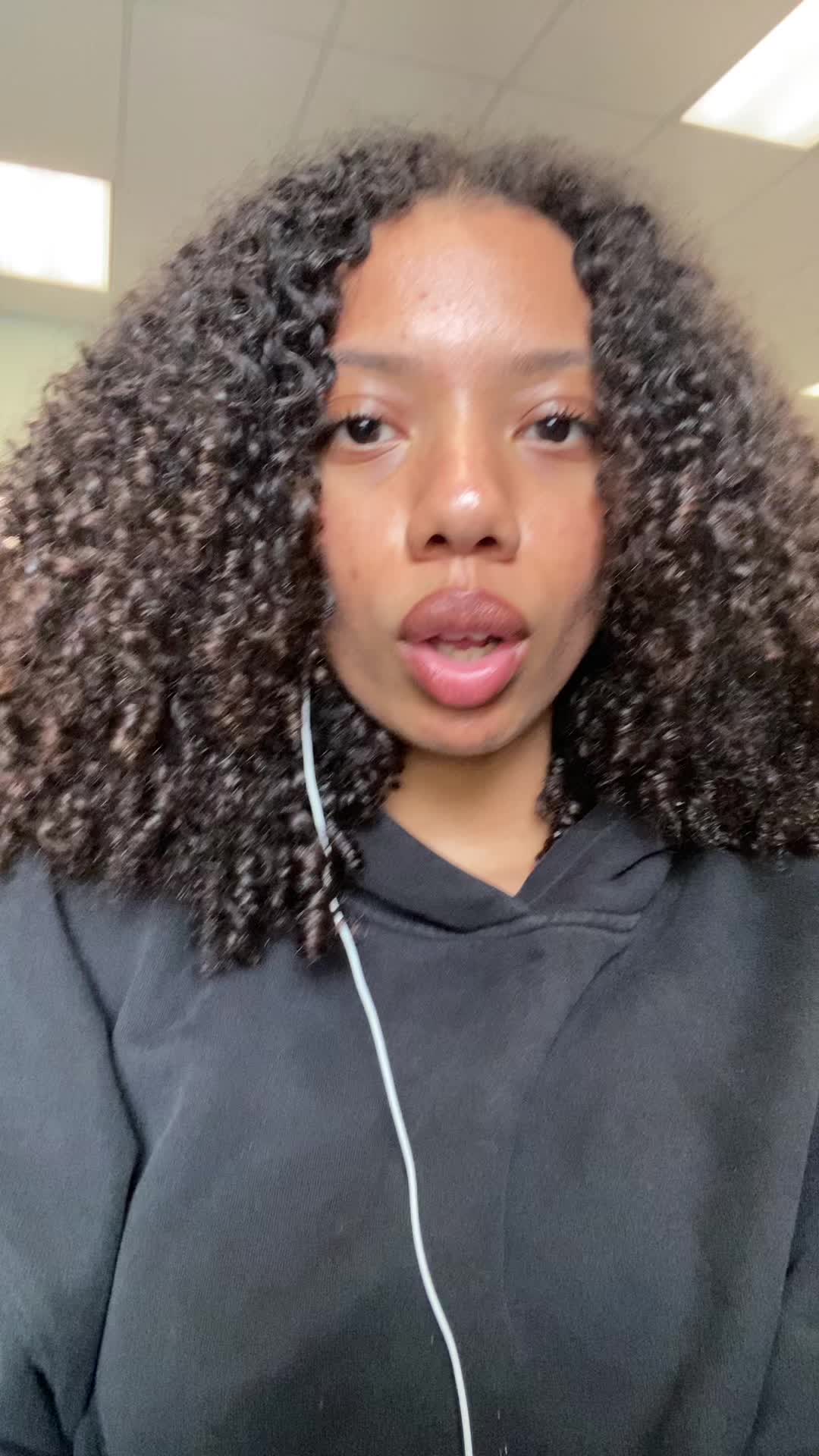 @Naima🫰🏼