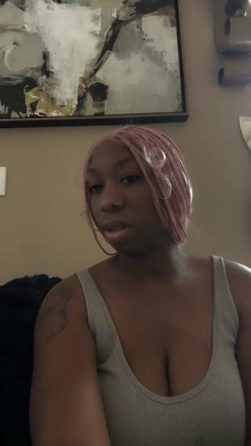 @Bigqueenenergyy