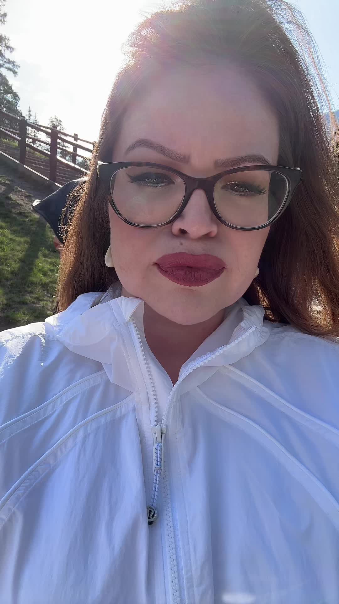 @Desirae Desnomie