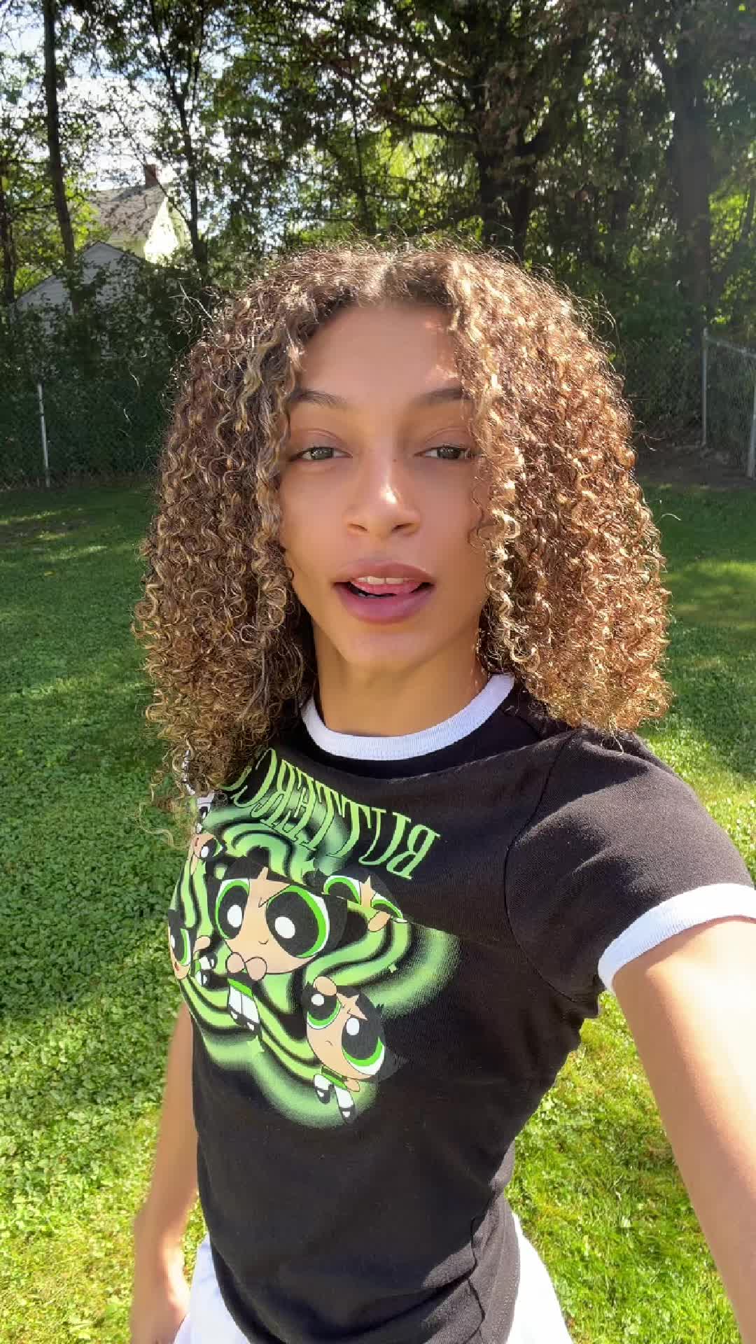 @carleeebaee