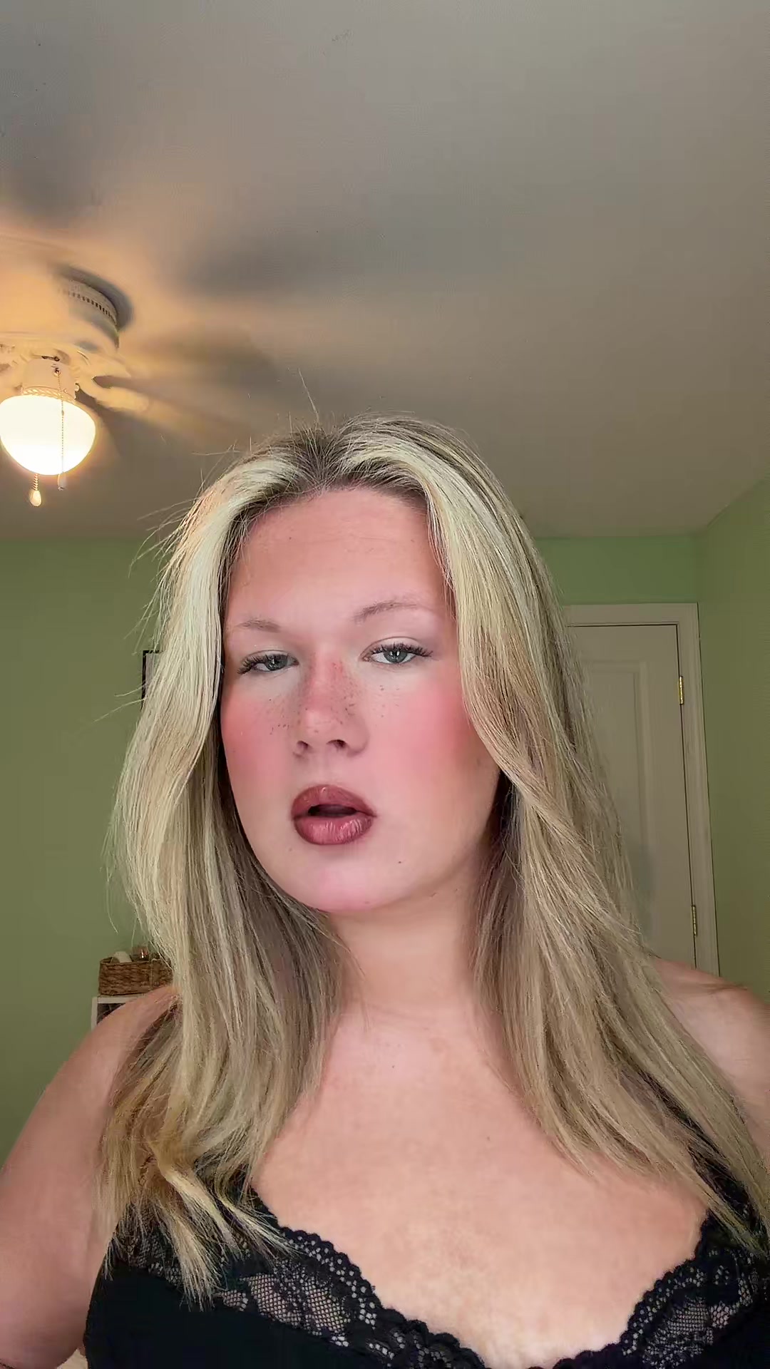 @Isabella