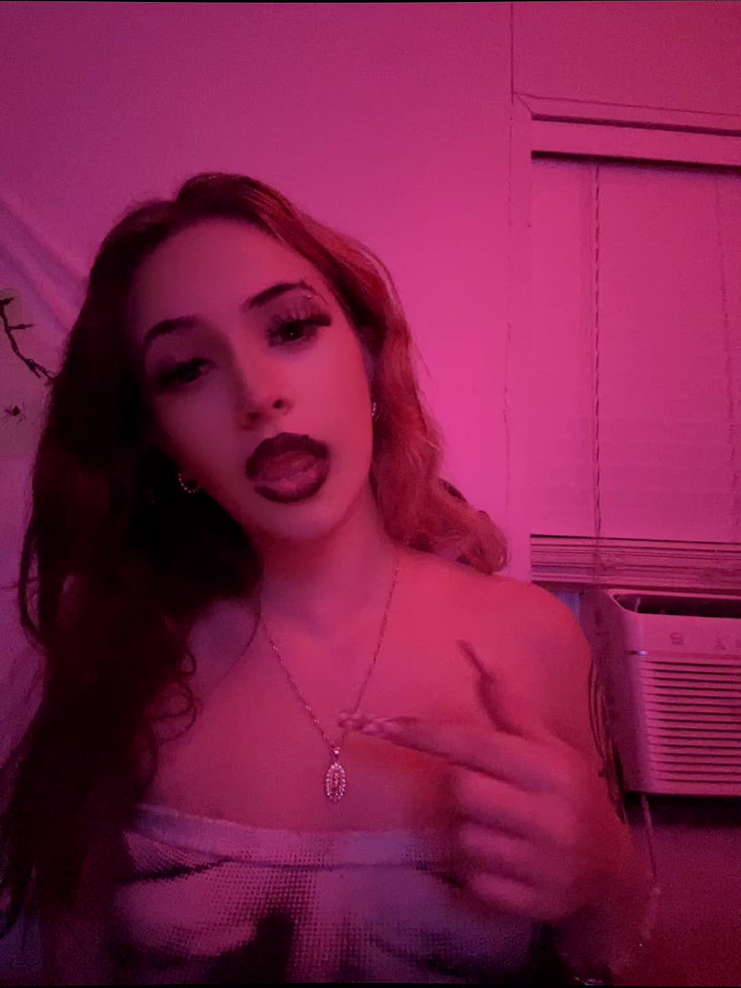 @_.yungblud.lola._