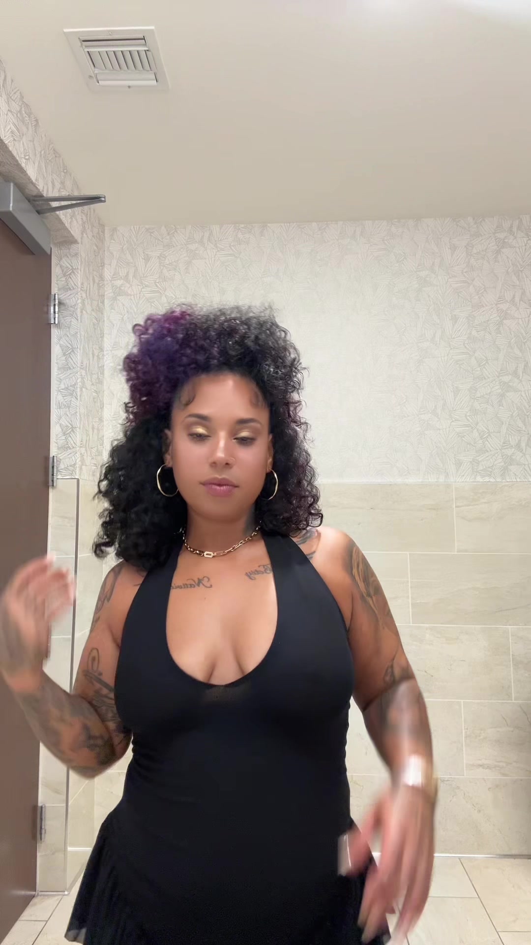 @ShhmoneyCurl