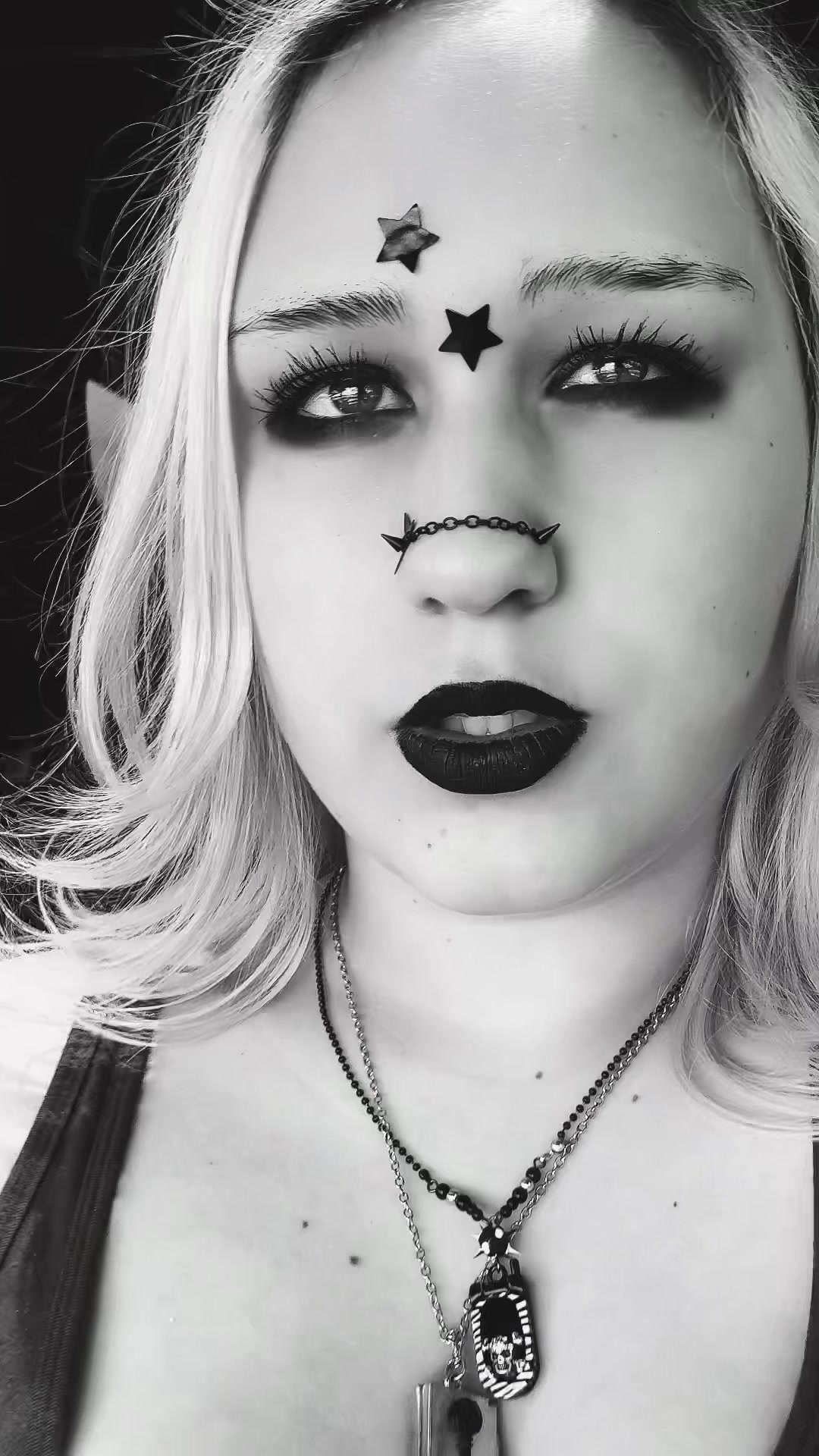 @cн&alpha;яℓєу🦇