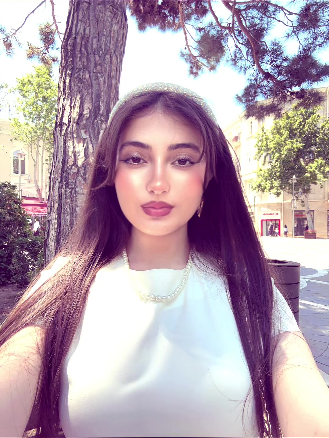 @<3