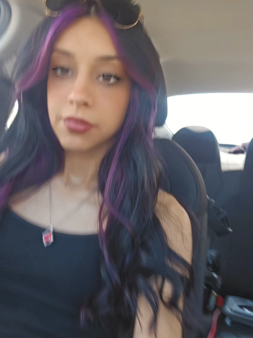 @𝓚𝓾𝓻𝓸𝓶𝓲 💜🖤