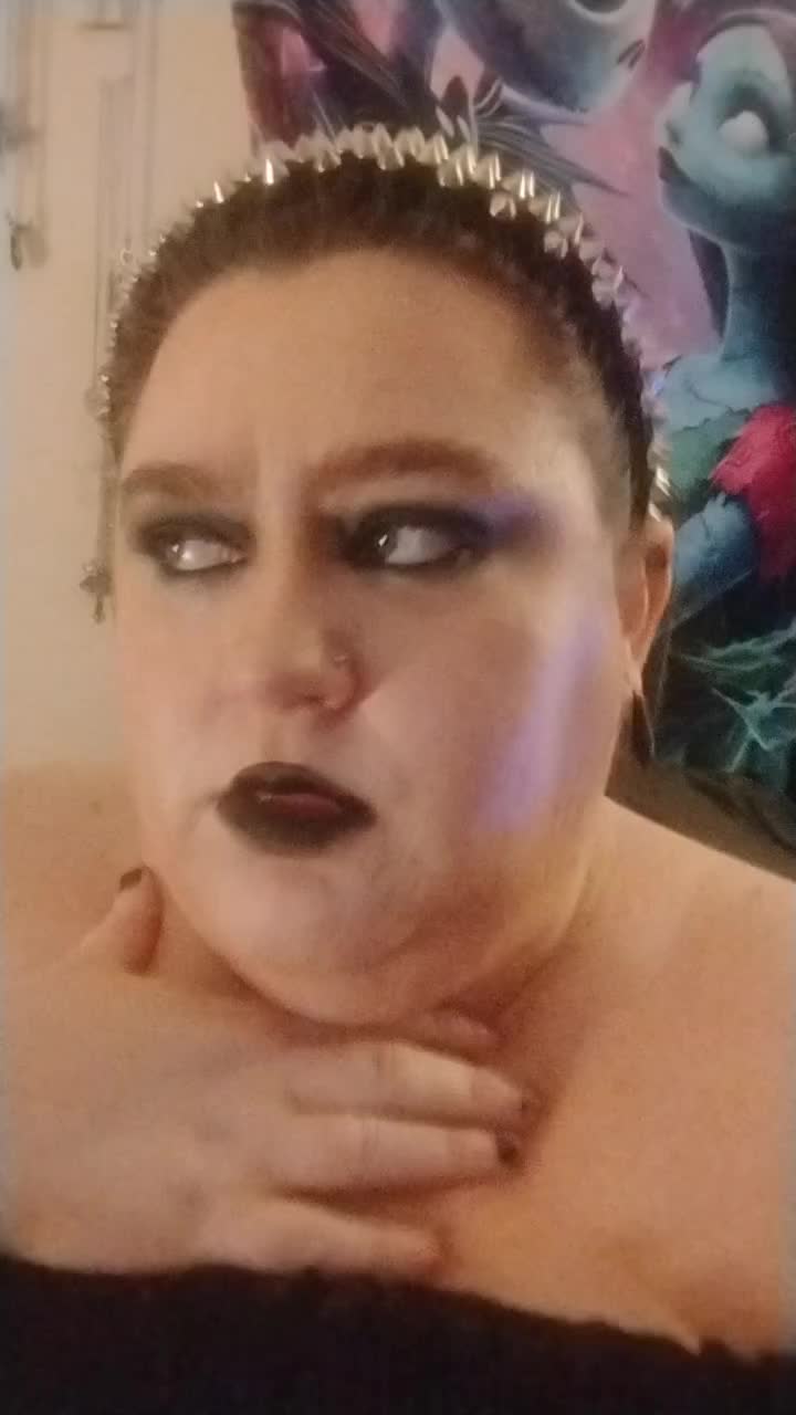 @DemonQueenReaper