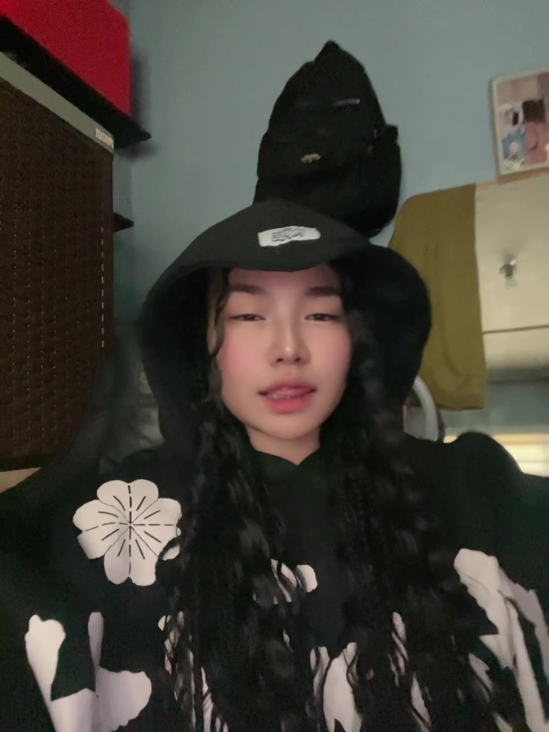 @akisha