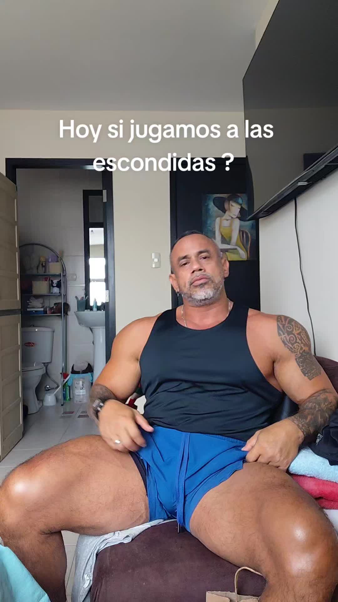 @Enrique Briones200