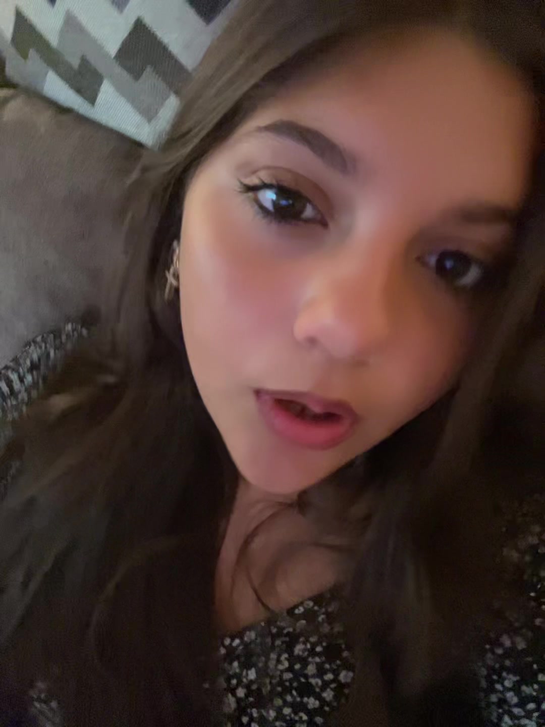 @️