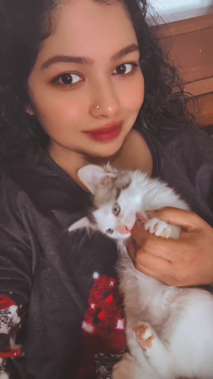 @Piyu-Silva💕