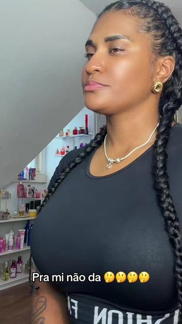 @carly Correia official 🎵🎵🎵