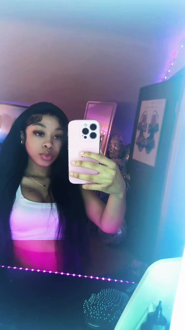 @kiyaahrenaee 🤎 .