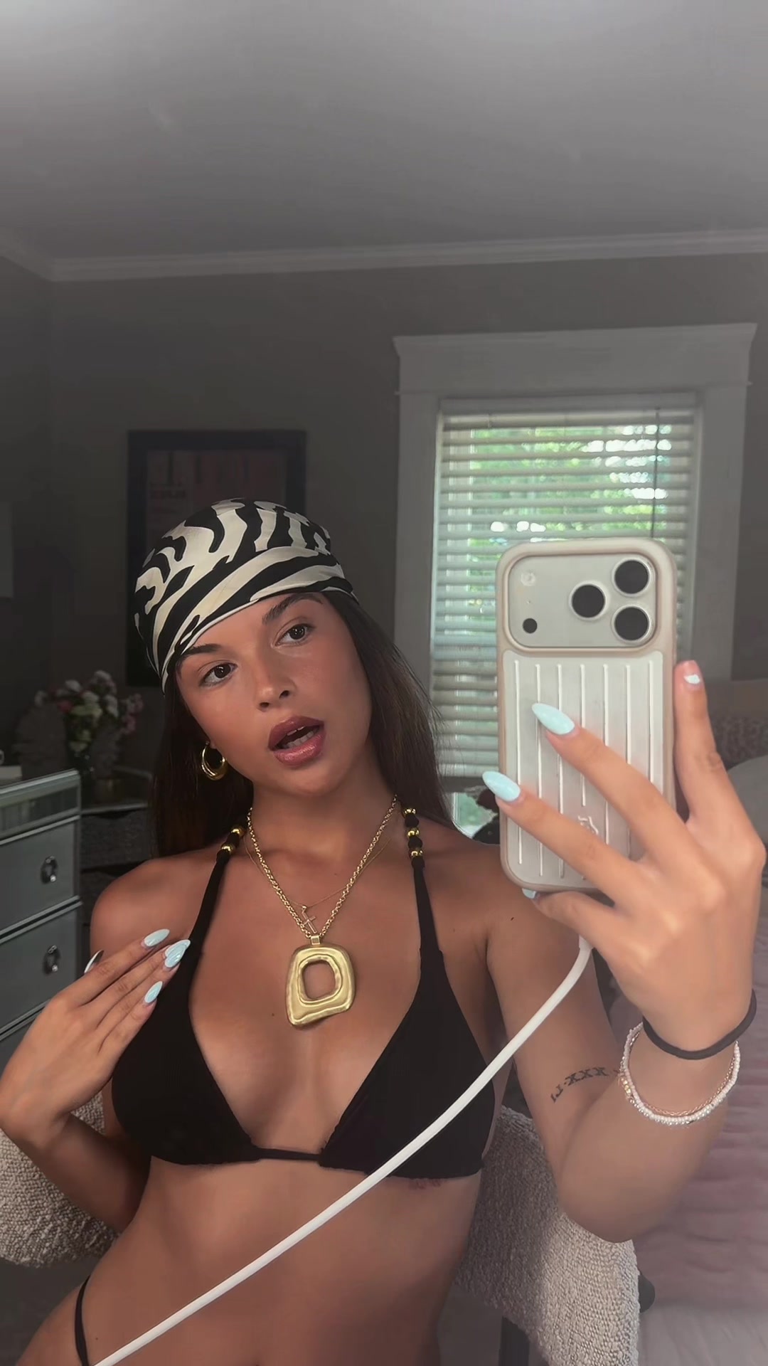 @izabelljewell